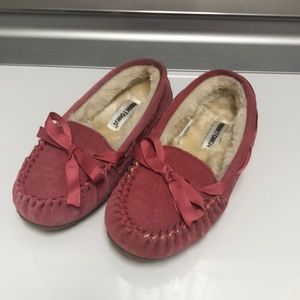 Kids Minnetonka slippers